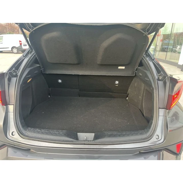 2022 TOYOTA C-HR FLAME