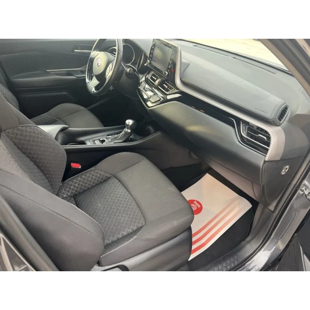 2022 TOYOTA C-HR FLAME