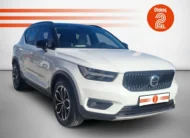 2021 VOLVO XC40 MOMENTUM