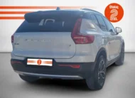 2021 VOLVO XC40 MOMENTUM