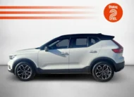 2021 VOLVO XC40 MOMENTUM