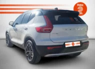 2021 VOLVO XC40 MOMENTUM