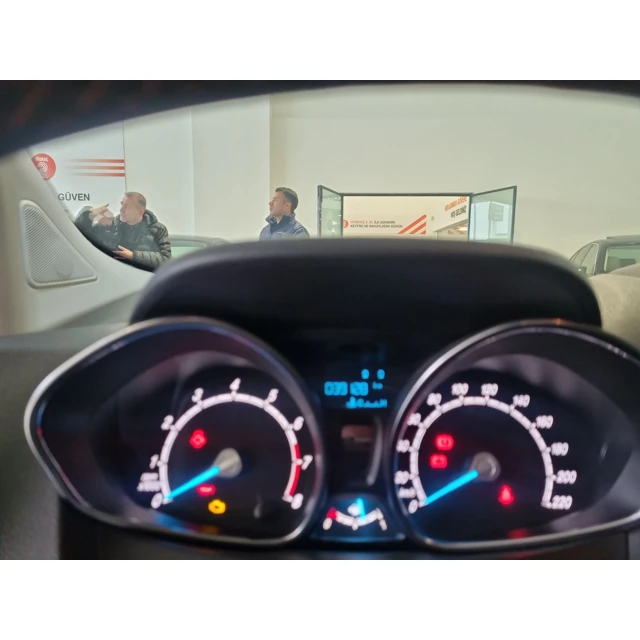 2022 FORD TOURNEO COURIER TITANIUM PLUS